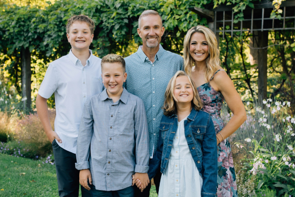 Paul & Sarah Harkness, owners of Beltone Hearing Centers with their 3 children